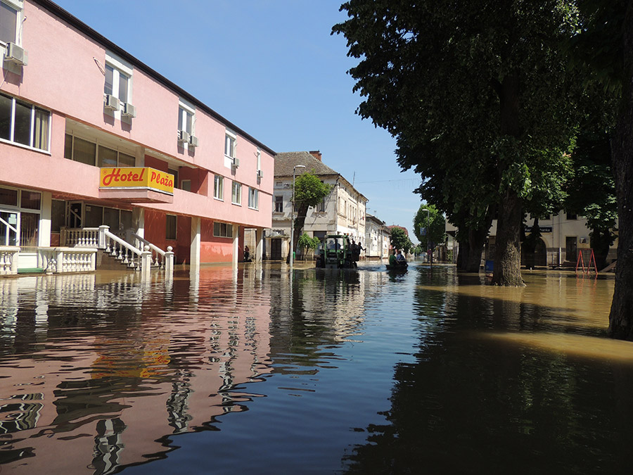 Шамац - поплаве, центар града под водом