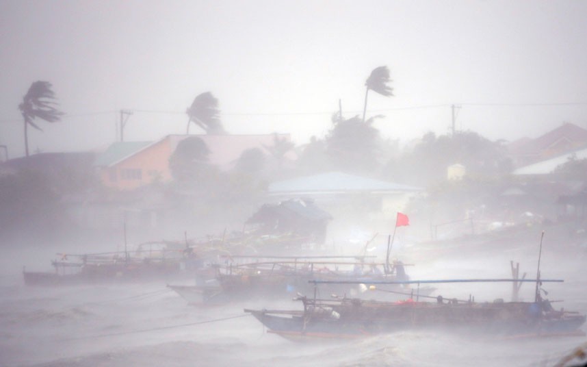 Манила (Филипини) - због тајфуна "Рамасун" евакуисано више од 350.000 становништва...