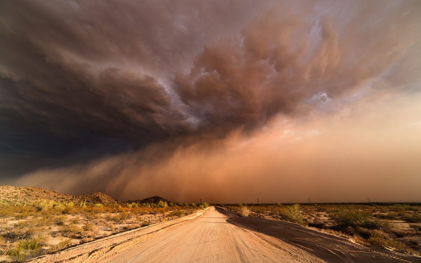 Пјешчана олуја у Аризони, (САД)...