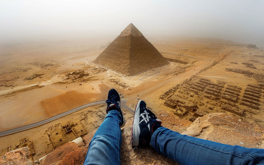 Поглед на Кеопсову пирамиду