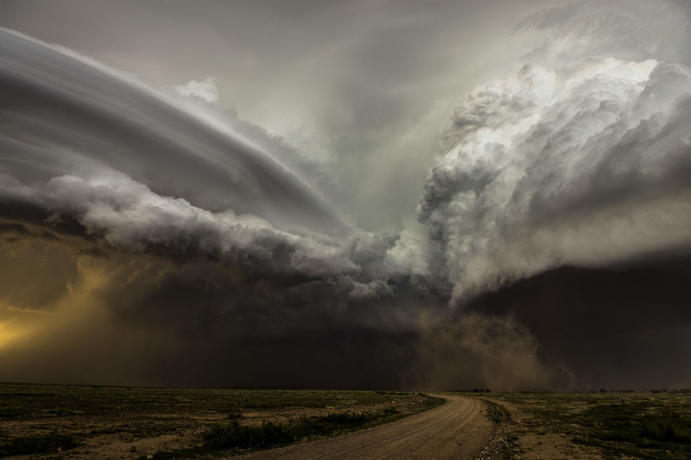 Судар двије олује у Новом Мексику... (Фото: Camelia Czuchnicki/Weather photographer of the year)
