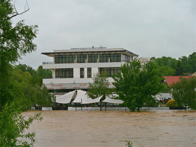 Поплаве у Приједору (17. мај 2014) - 