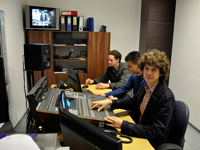 Припреме за омладински радио "Орфеј" - Фото: РТРС