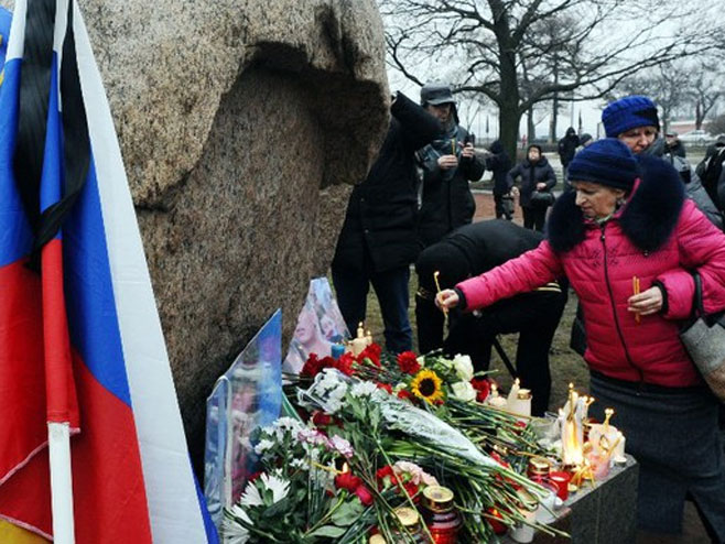 Импровизовани меморијални центар посвећен Борису Њемцову - Фото: AFP