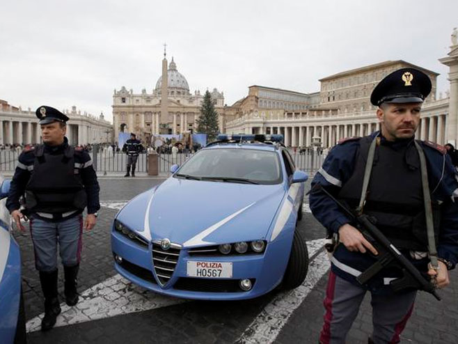 Ал Каида планира напад на Ватикан - Фото: Beta/AP
