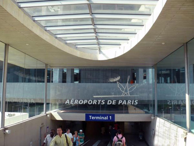 Аеродром "Шарл де Гол" у Паризу (Фото: legionair.org) - 