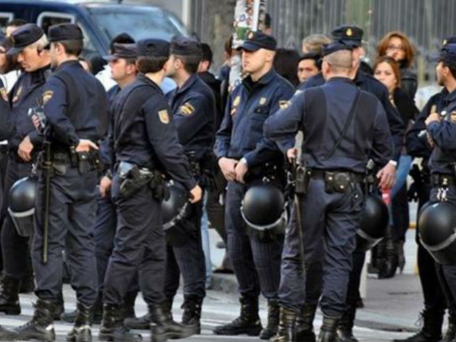 Шпанска полиција (фото: lbcgroup.tv) - 