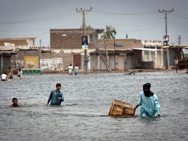 Пакистан - поплаве - Фото: АП