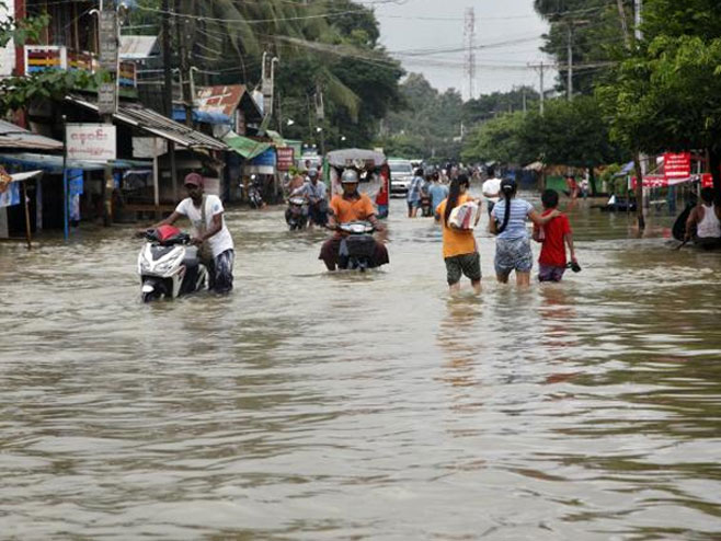 Мјанмар поплаве - Фото: AP