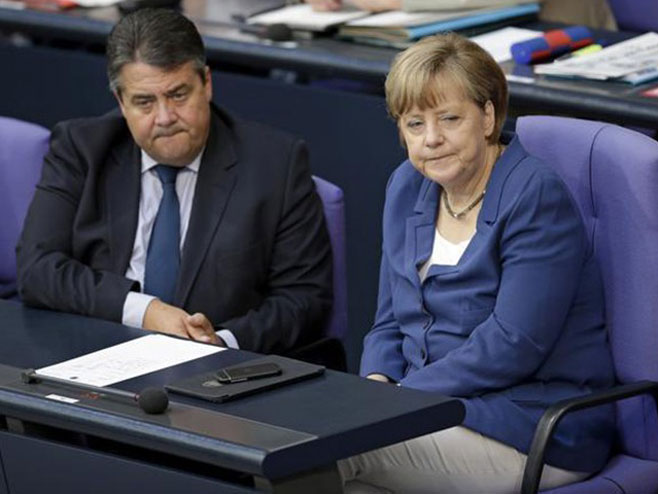 Зигмар Габријел и Ангела Меркел - Фото: Beta/AP