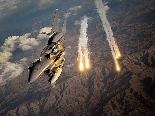 Амерички авиони нападају положаје ИД  (архив) - 