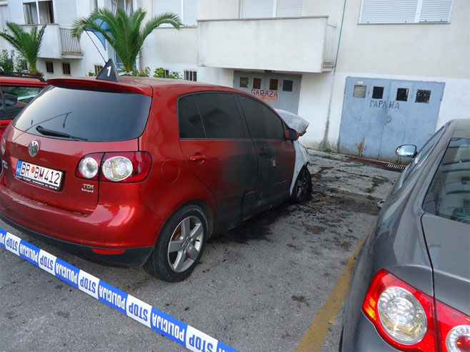 Бар: Изгорио аутомобил инспектора Боре Ђукановића (Фото: vijesti.me) - 