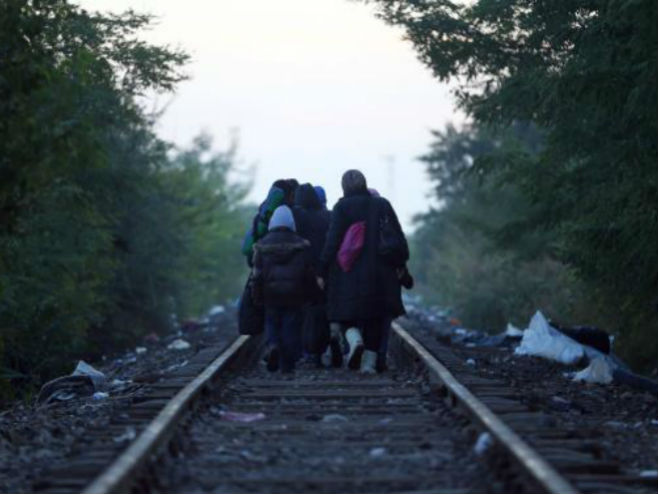 Избјеглице у Мађарској - Фото: AP