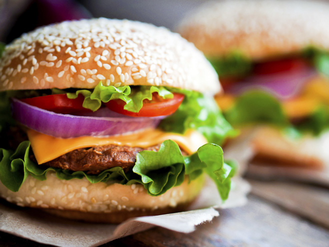 Хамбургер (Фото: Thinkstock) - 