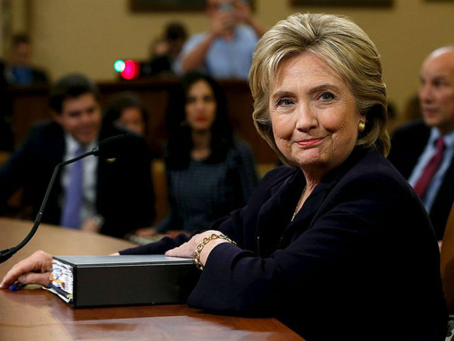 Хилари Клинтон (фото: Twitter/@TelegraphNews) - 