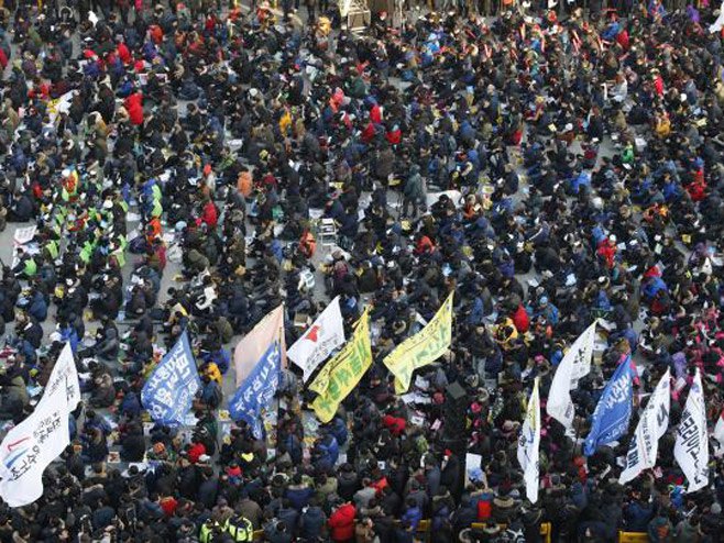 Ј.Кореја: Протести против предсједнице Парк Геун-хје - Фото: AP