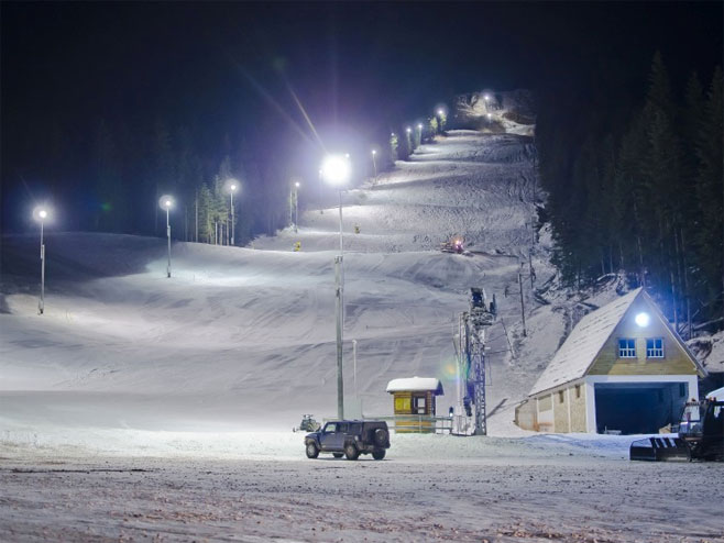 Ски-центар "Равна планина" - 