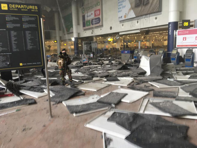 Брисел: Бомбашки напад (Фото:twitter) - 