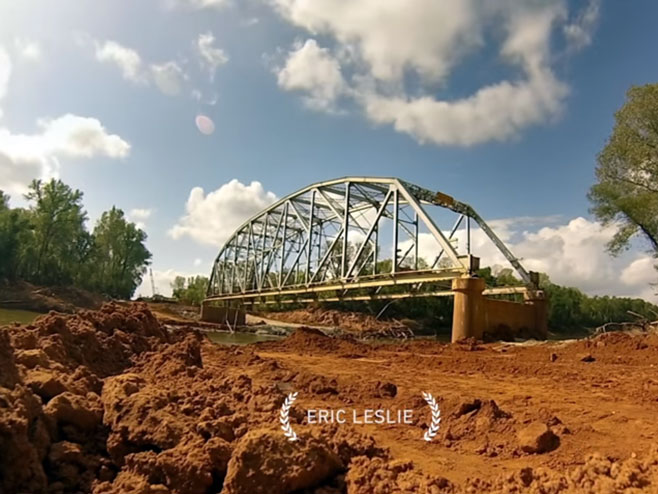 Рушење моста изнад ријеке Вашита у Оклахоми - Фото: Screenshot/YouTube