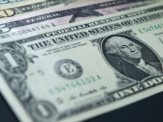 Амерички долар (Фото: Sputnik) - 