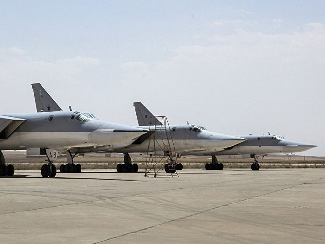 Руски авиони у Ирану - Фото: АП