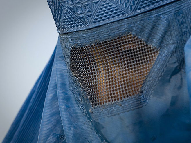 Жена са бурком - Фото: AFP