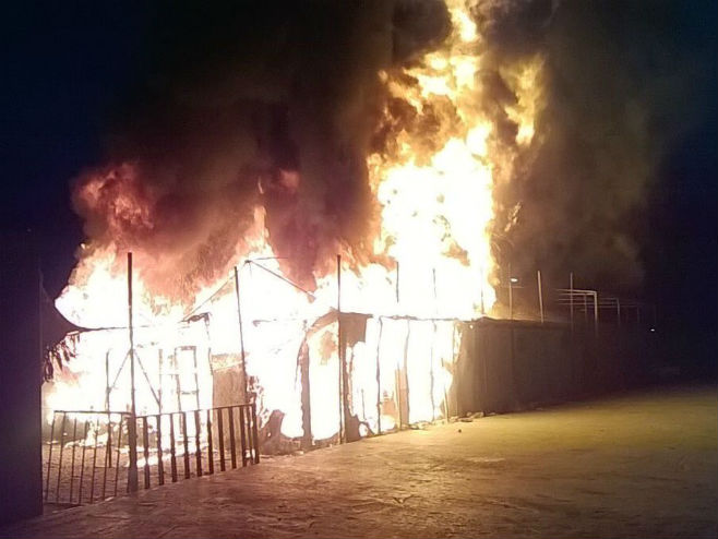 Пожар на Лезбосу (фото: Twitter @shannthrax) - 