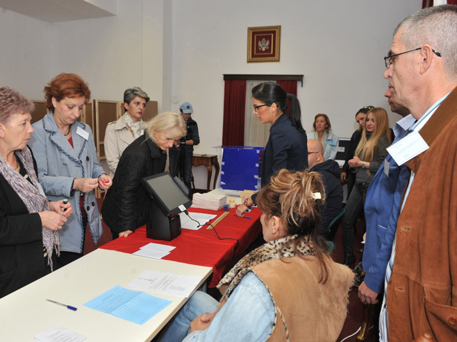 Избори у Црној Гори (Фото: vijesti.me/Savo Prelević) - 