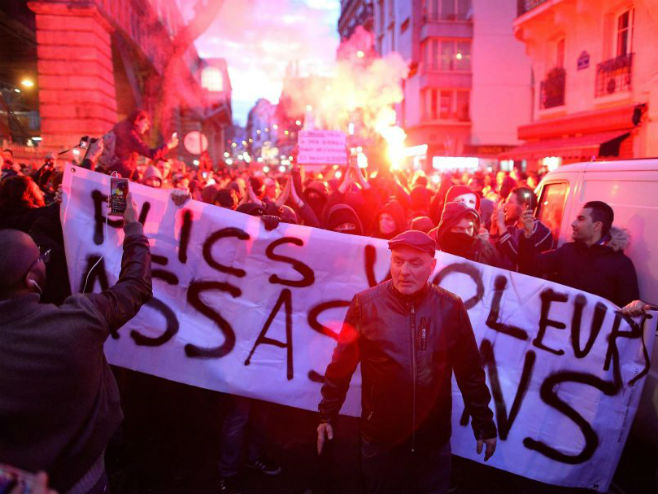 Протести у Паризу због силовања имигранта - Фото: Getty Images