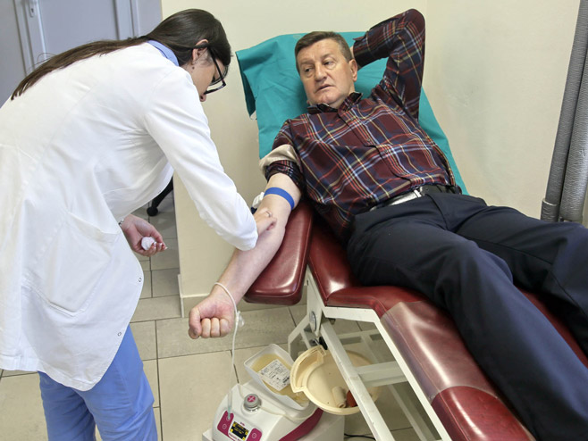 Требиње - новинари даровали крв - Фото: СРНА