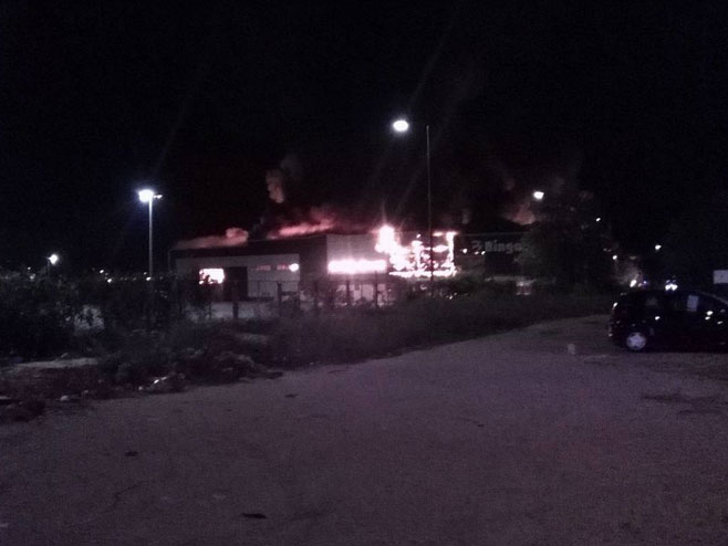 Пожар у објекту Бинго у Мостару - Фото: klix.ba