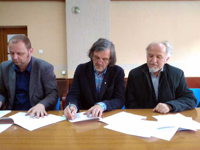 Фоча - потписивање уговора о заједничком улагању - Фото: СРНА