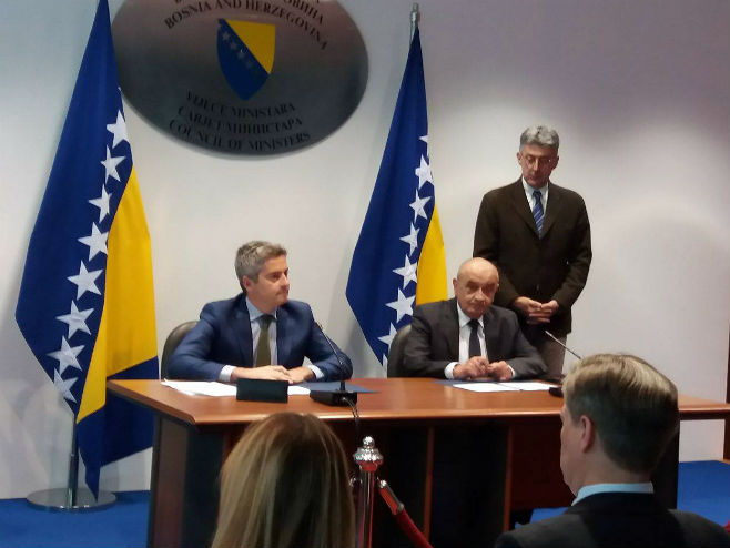 Беванда и Ривелини потписали споразум о изградњи дионице Свилај-Оџак - Фото: СРНА
