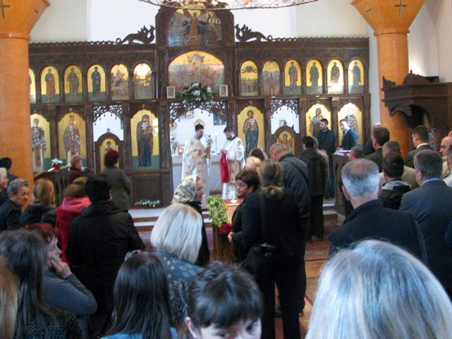 Источна Илиџа - литургија - Фото: СРНА