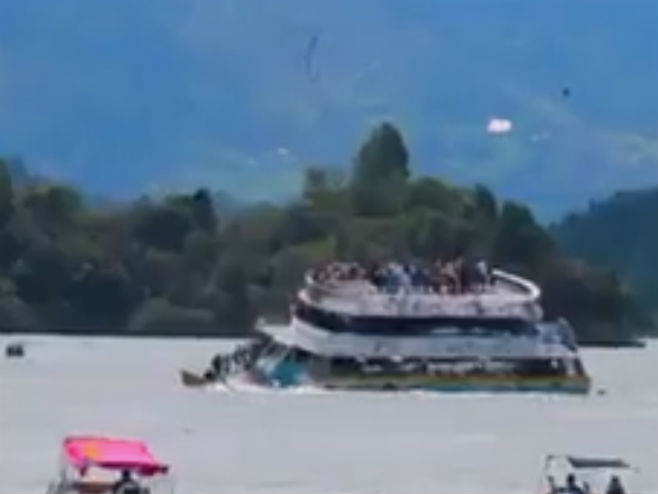 Колумбија: Потонуо брод са 170 туриста - Фото: Screenshot