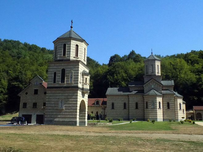 Служба у манастиру Осовица; Присуствује Додик