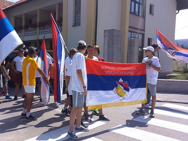 Источно Сарајево - Учесници "Марша одбране Војковићи - Илињача" - Фото: СРНА