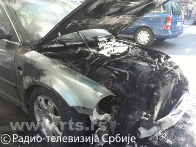 Запаљен аутомобил Оливера Ивановића - Фото: РТС