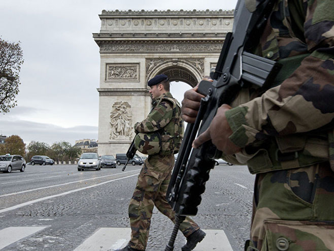 Француска војска  (Фото:AP Photo/ Peter Dejong) - 