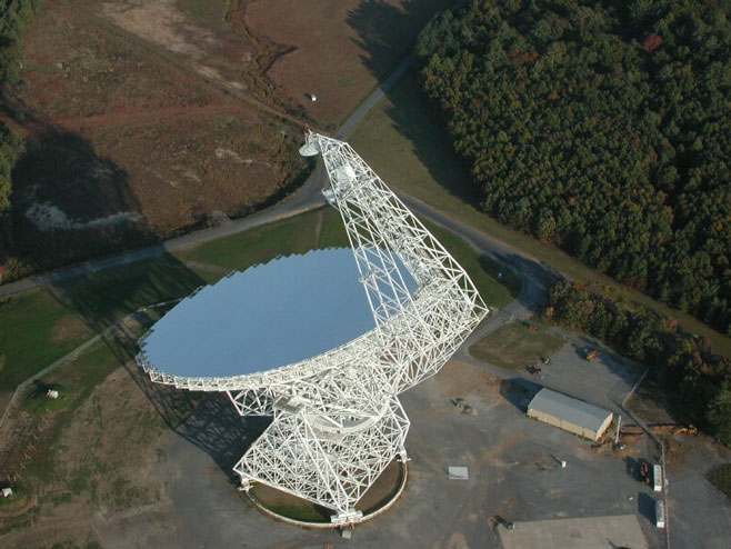 Радио телескоп (фото:  www.gb.nrao.edu) - 