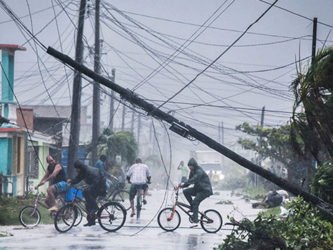 Ураган "Ирма" на Флориди (Фото: ndtv.com) - 