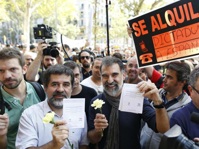 Каталонија-Почела расподјела гласачких листића за референдум (фото: EFE) - 