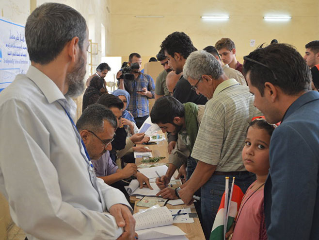 Избори за референдум Курдистана (Фото: Sputnik/Hikmet Durgun) - 