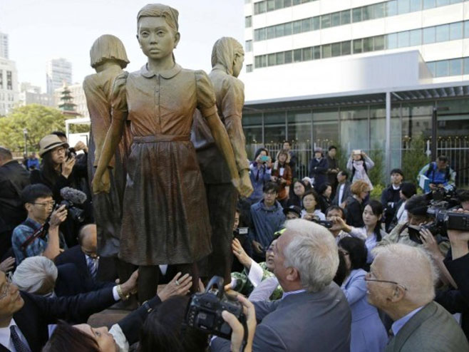 Осака прекида везе са Сан Франциском због статуе "Жена за утјеху" - Фото: AP