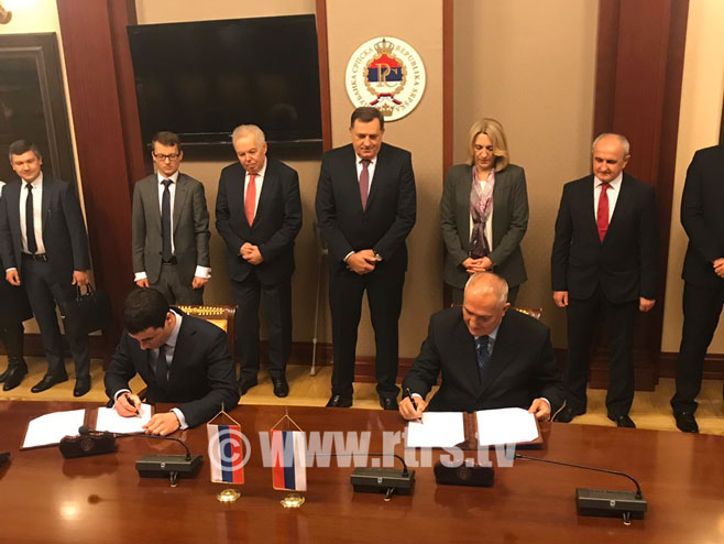 Потписивање споразум између Гас-реса и Гаспрома - Фото: РТРС