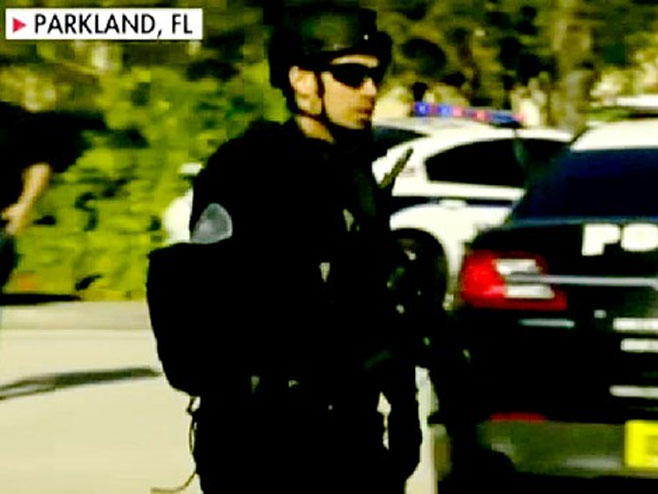 Док је манијак убијао дјецу на Флориди, пред школом је стајао наоружани полицајац - Фото: Screenshot/YouTube