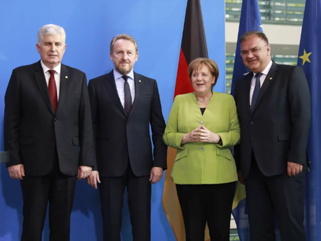 Предсједништво БиХ са Меркеловом - Фото: AFP