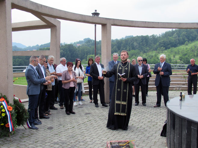 Бања Лука - Парастос за 626 погинулих бораца са подручја општине Прњавор - Фото: СРНА