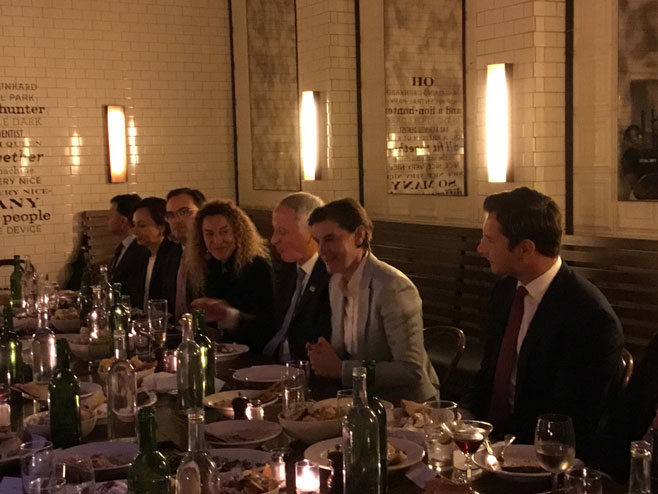 Ана Брнабић на вечери са представницима Ист-Вест института у Њујорку - Фото: СРНА