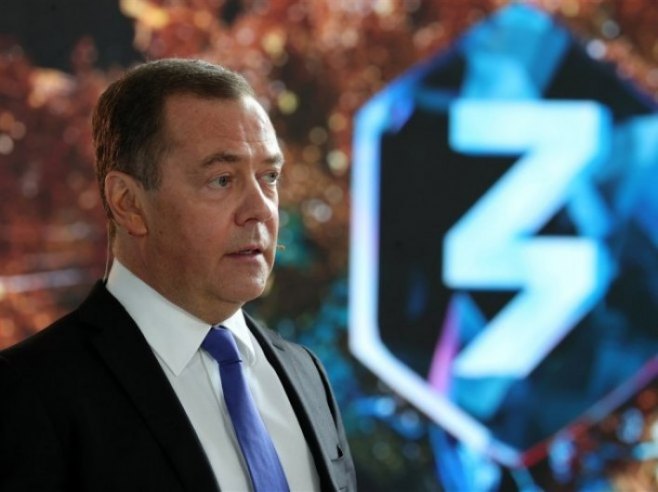 Дмитриј Медведев (фото: EPA-EFE / EKATERINA SHTUKINA / SPUTNIK) Дмитриј Медведев (фото: EPA-EFE / EKATERINA SHTUKINA / SPUTNIK) -